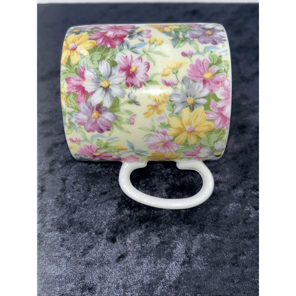 Vintage Smaller Chintz Floral Roses Mug 3" Tall 2.75" Diameter - Picture 4 of 4